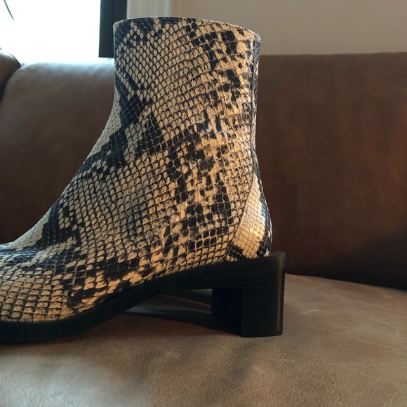 Soldout Zara Snakeskin leather square heel boots - Picture 4 of 8